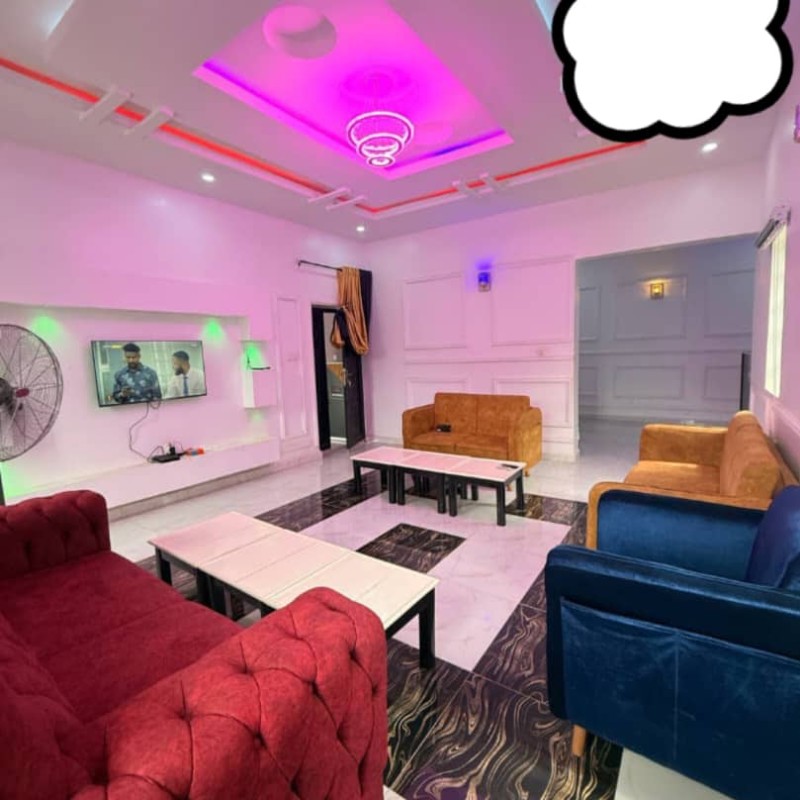 5 bedrooms duplex