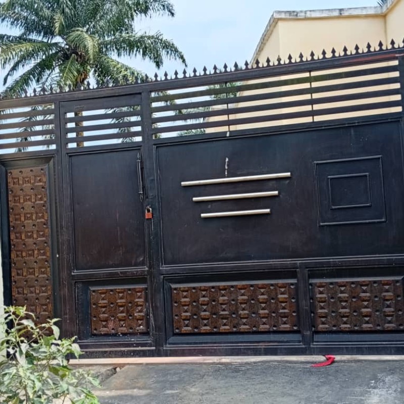3 bedrooms +1 bedroom with BQ