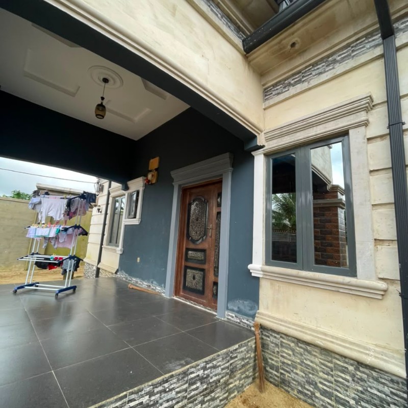 3 bedrooms flat